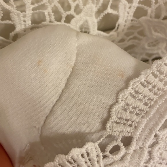 White lace Lulus brand dress - Picture 4 of 7